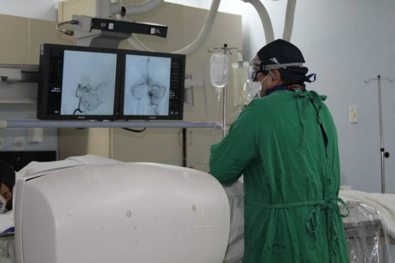 Pesquisa: Ophir Loyola usará próteses alemãs para tratar aneurismas cerebrais